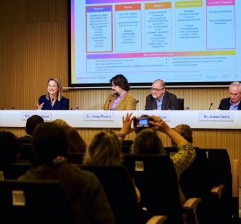 FIATC Residencias celebra su quinto debate coloquio dirigido a profesionales del sector de la tercera edad con el objetivo de difundir conocimientos actuales e innovadores que promuevan la calidad de vida de personas mayores. Este año, con novedades para sus profesionales y contenido a la orden del día.